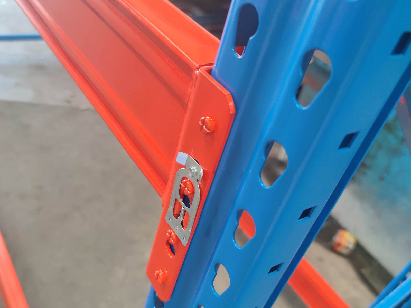 Teardrop Pallet Racking - Gieantech