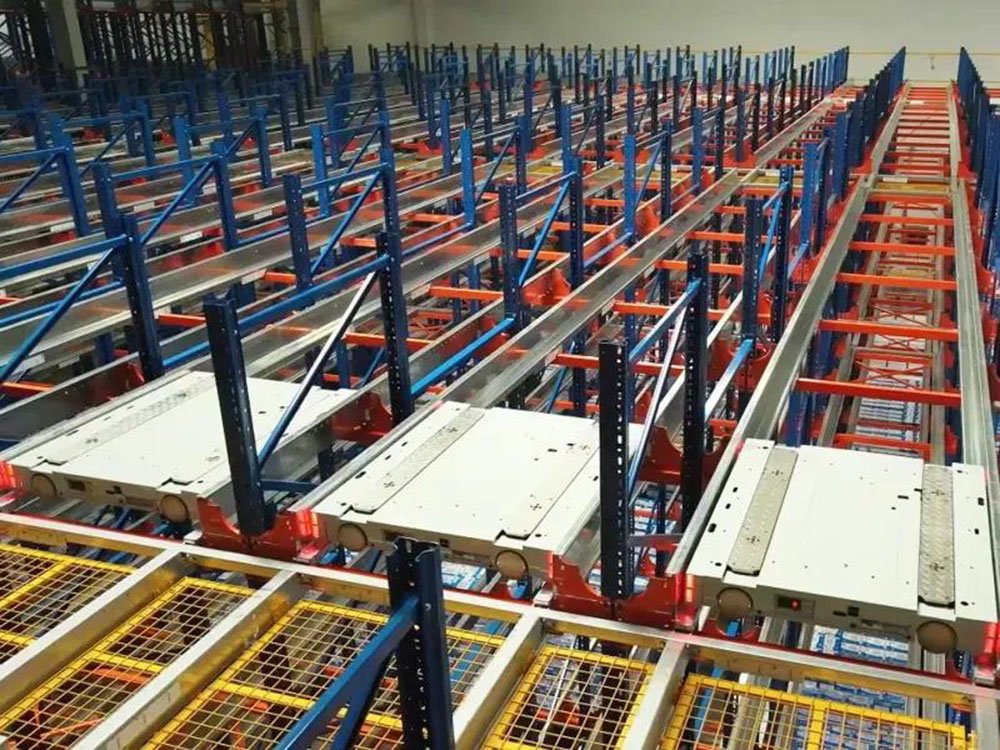 High-Throughput 4-Way Shuttle - Gieantech