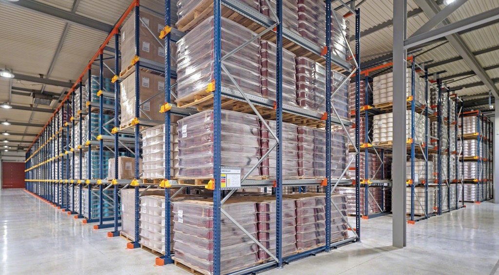 Drive through racking layout for first in first out pallet flow